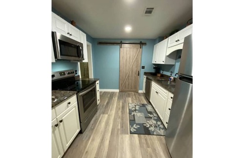 Milton Casa | Mil House in Downtown Milton!