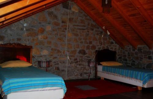Palacios del Sil Apartamento | MIL MADREÑAS ROJAS