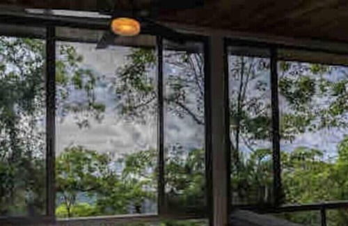 El Millón Casa | Milagro- Tree Studio