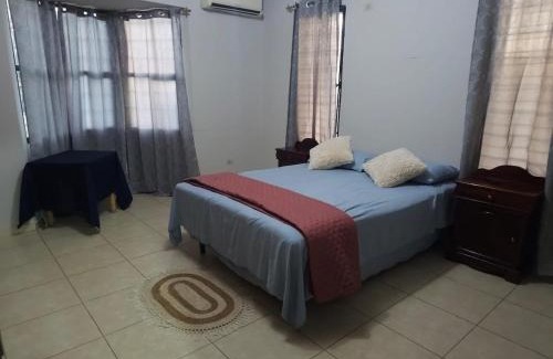 Puerto Cortes Apartamento | Milan Accommodation House