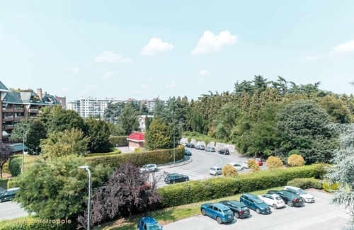 Gallaratese Apartamento | Milan Bonola Apartment, free parking
