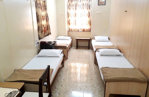 Girgaon Casa | Milan Guest House