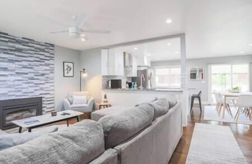 Welby Casa | Mile-High Modern Haus | Hot Tub | Fenced in Yard | Sleeps 16