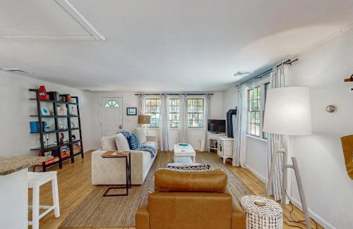 South Dennis Casa | Miles Away
