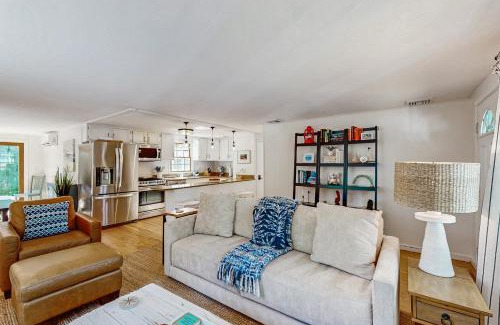 South Dennis Casa | Miles Away