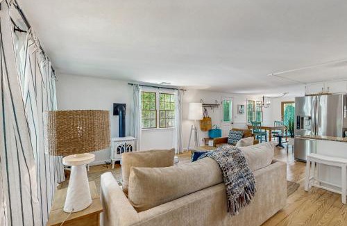 South Dennis Casa | Miles Away