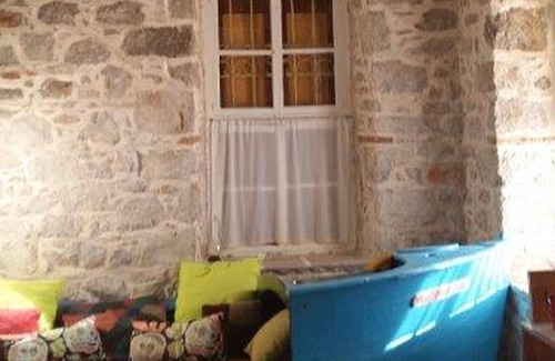 Pedi Apartamento | Casa Milias justo en el mar (piso de abajo)