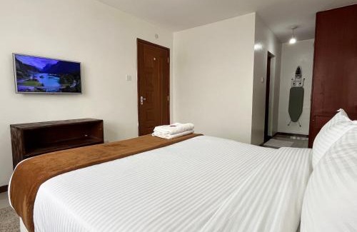 Hospital Apartamento | Milimani Executive Suites With Pool, GYM, Secure Parking