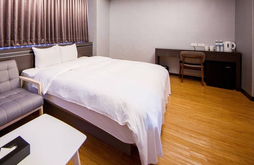 West District Hotel | Unique Hotel - Military 75 Hotel