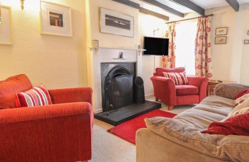 Fishguard Casa | Milkwood Cottage
