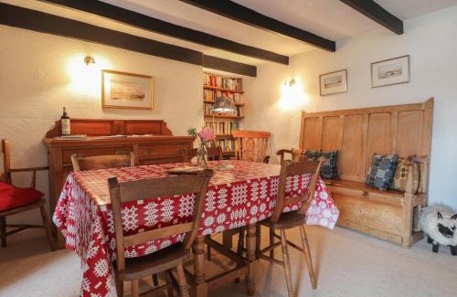 Fishguard Casa | Milkwood Cottage