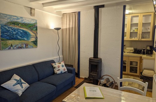 Urville-Nacqueville Casa | Mill for 2, facing the sea, 300m to the beach and great walks. Next to a castle.
