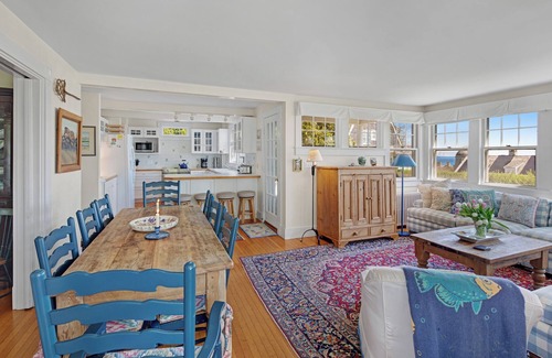 Vineyard Haven Casa | Mill Hill - A poca distancia de la ciudad y ferry con vista al mar