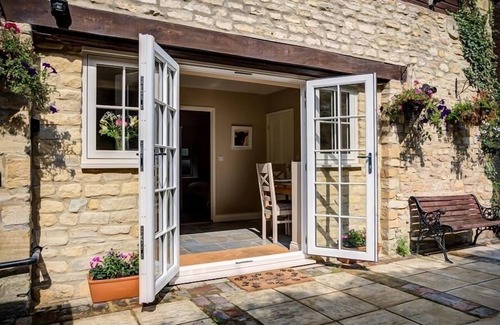 Burford Cabaña | Mill Race, BURFORD