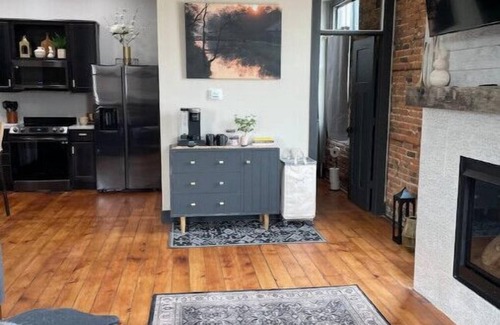 Utica Apartamento | Mill Street Rentals #2