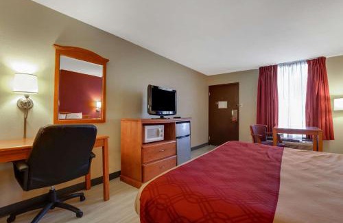 Millington Hotel | Mill Tree Inn Millington