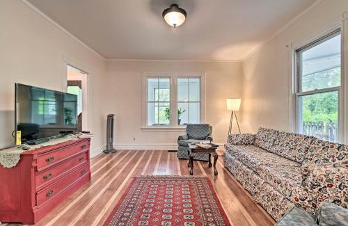 Millburn Casa | Millburn House with Deck - Walk to NYC Transit!