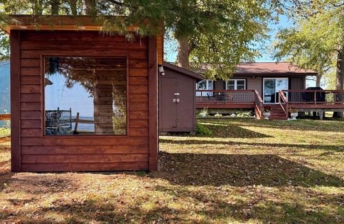 Vineland Cabina | Lakefront Cabin: Beach, Sauna & Casino