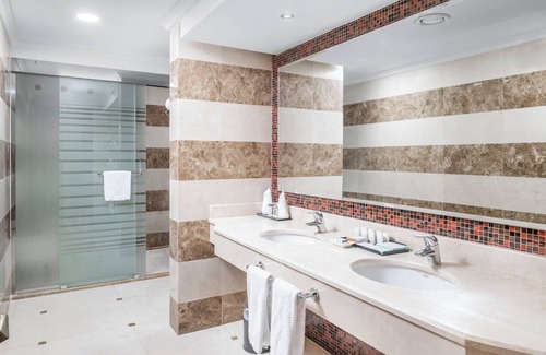 Medina Hotel | Millennium Al Aqeeq Hotel