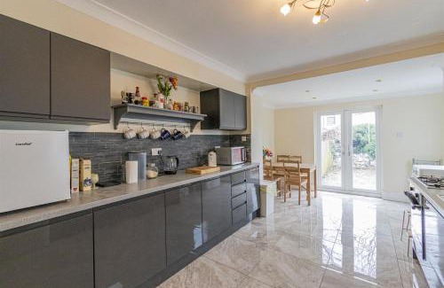 Riverside Casa | millennium stadium guest house