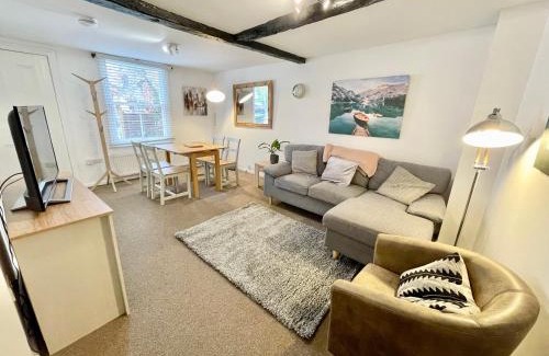 York Casa | Millers Cottage with Free Allocated Parking