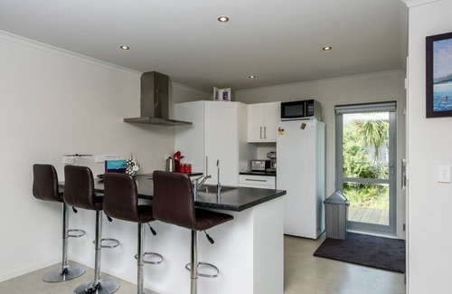 Mangawhai Heads Cabaña | Millies Place - Mangawhai Holiday Home