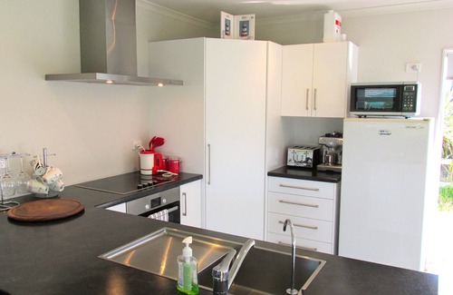 Mangawhai Heads Cabaña | Millies Place - Mangawhai Holiday Home