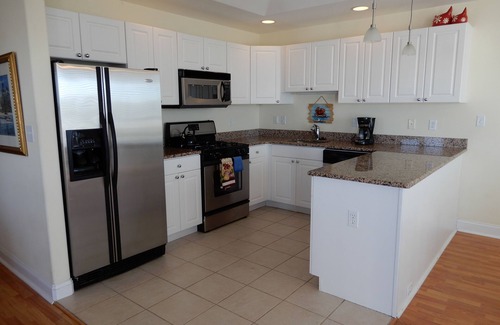 Wildwood Crest Condominio | DEALS! BEACH BLAST! 4th of JULY! MILLION DOLLAR VIEWS@THE MONARCH! POOL! VIEWS!