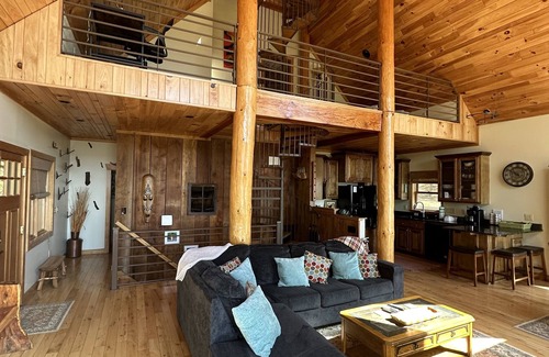 Lenoir Casa | Million-dollar view, Hot tub, pool table, foosball, fire pit high-speed internet