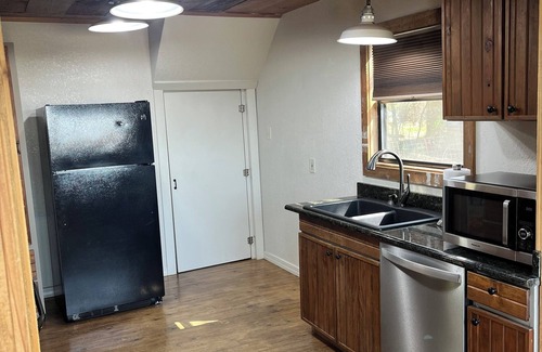 Spicewood Casa | Million Dollar Views! Charming 2-bedroom house in lovely Spicewood with WiFi, AC