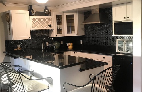 Upper Rockridge Casa | Suite privada de 2 dormitorios con vista al millón de dólares