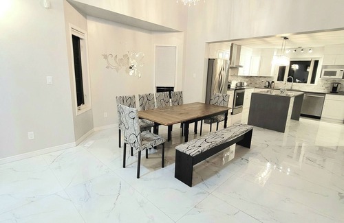 Northwest Edmonton Casa | Million Dollars Home! Beside Park and Lake