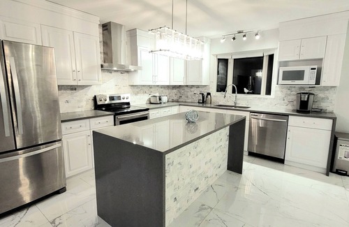Northwest Edmonton Casa | Million Dollars Home! Beside Park and Lake