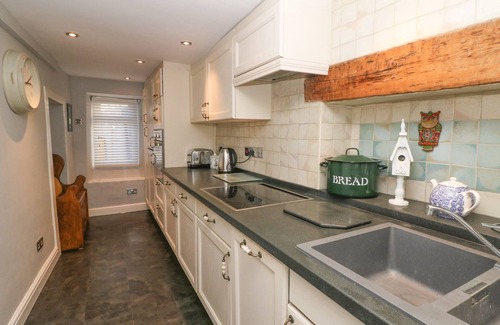 Castleton Cabaña | MILLSTREAM COTTAGE, family friendly in Castleton, Peak District