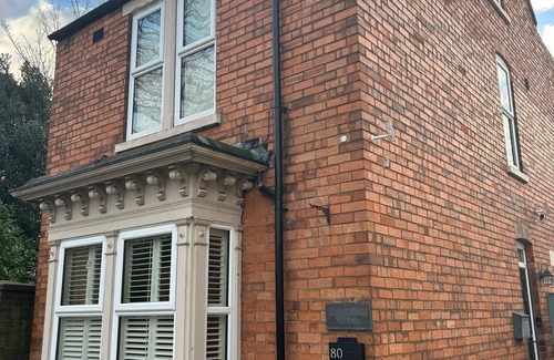 Grantham Casa | Millwright Villa - beautiful Victorian detached home that sleeps up to 7