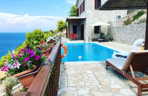 Agios Nikitas Villa | Milos Paradise Luxury Villas