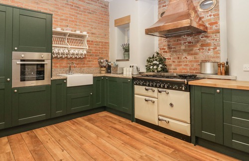 Gillingham Casa | Milton Manor