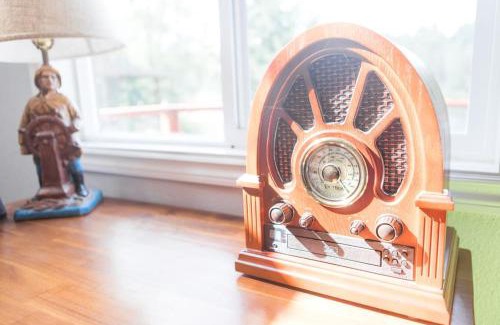 Jennings Lodge Casa | Milwaukie Riverfront Guest House