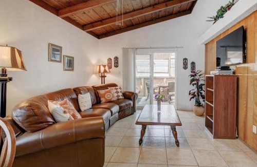 Mission Beach Casa | Mimi's and Nana's Beach House