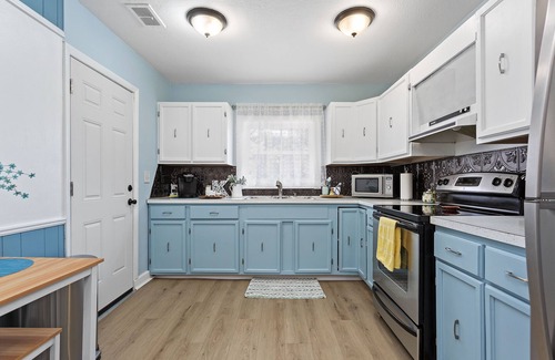 Huron Casa | Mimi's Cottage, Minutes away from Sports Force Parks and Cedar Point
