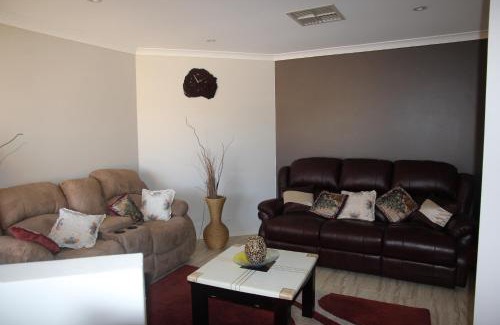 Wattle Grove Casa | Mimi's House