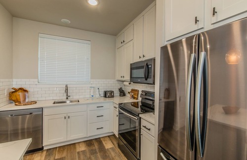 Graford Condominio | "Mimi's Place" Waterfront Condo