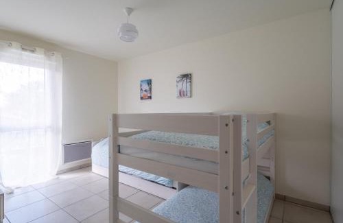 Mimizan-Plage Apartamento | Mimizan Plage: Appartement Neuf 6 Pers à 400m de l'Océan avec WIFI - FR-1-50-150