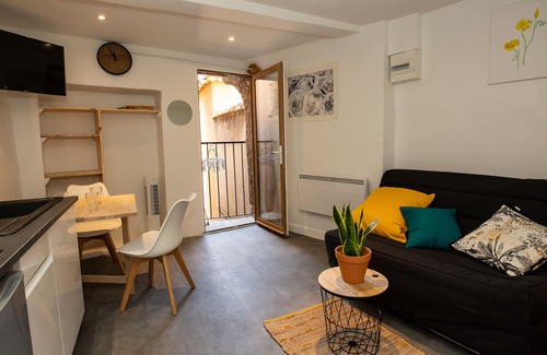 Grasse Apartamento | Mimosa fragrance