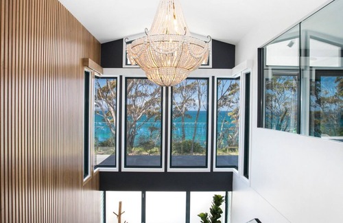 Hyams Beach Casa | Mimosa House - 250m to Chinamans Beach in Jervis Bay!