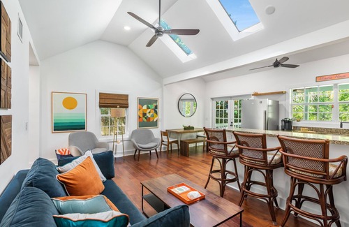 The Meadows Casa | MIMOSAS ON PINE ~ 3 Bedroom 2.5 Bath Home w/Pool & Great Spring/Summer Deals!