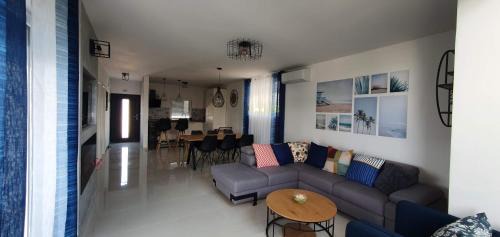 Podglavica Casa | Mimoza