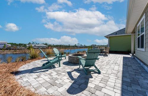 Port St. Joe Casa | Min2Beach, 6SeatGolfCart, OceanViewPools, BeachEquip, Lg Patio&Firepit