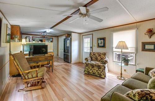 Franklin Casa | Mine for Gems and Chase Waterfalls Franklin Retreat