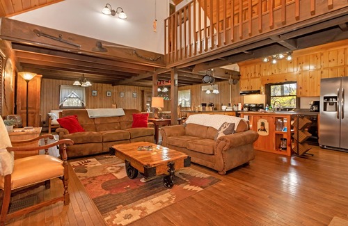 Pisgah Forest Cabina | Mine Mountain Cabin, convenient location!! 4 bedrooms, real log cabin